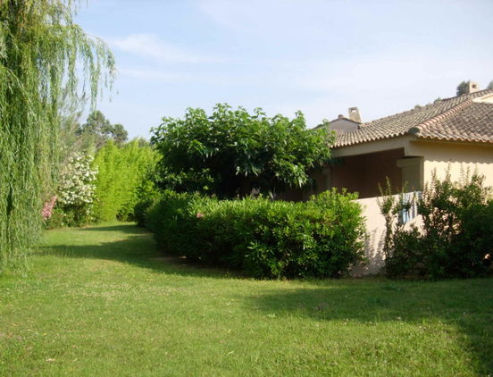 Le jardin d'un T3 Paese serenu
